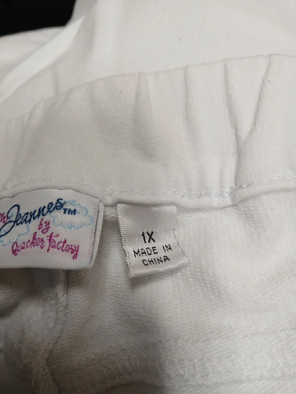Quacker Factory White Stretch Chinos with Subtle Heart Detail